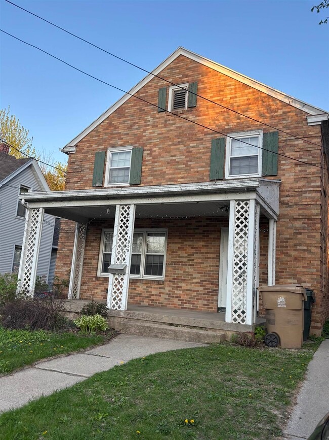 Photo - 1959 E Washington Ave Casa