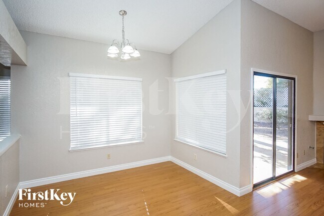 Photo - 357 Orchard Ct