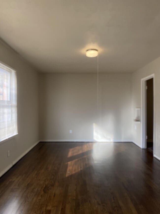 Photo - 561 E Indian Dr