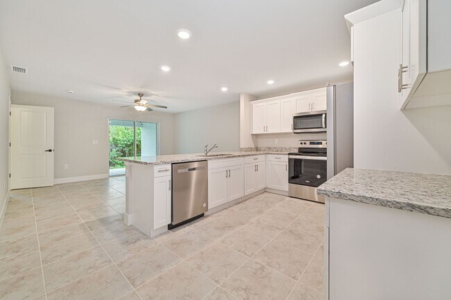 Photo - ** 3 Bed/2Bath ~ 1 Car Garage ~ Buckingham**