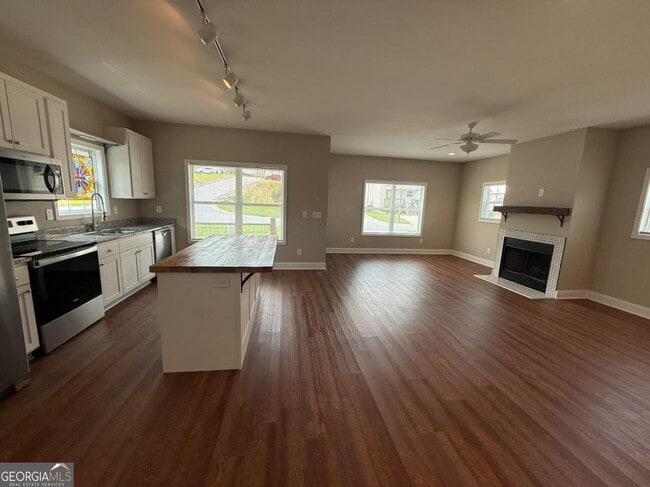 Photo - 519 Liberty Pk Dr