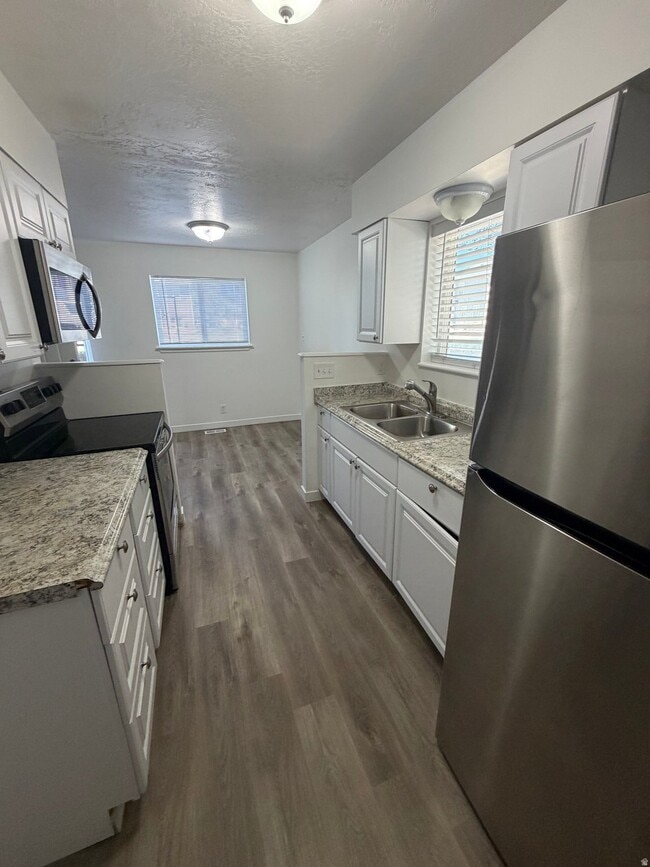 1535 W 3395 S Unit C