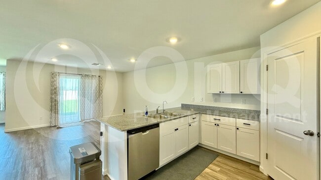 Photo - 1308 E Tuscany St