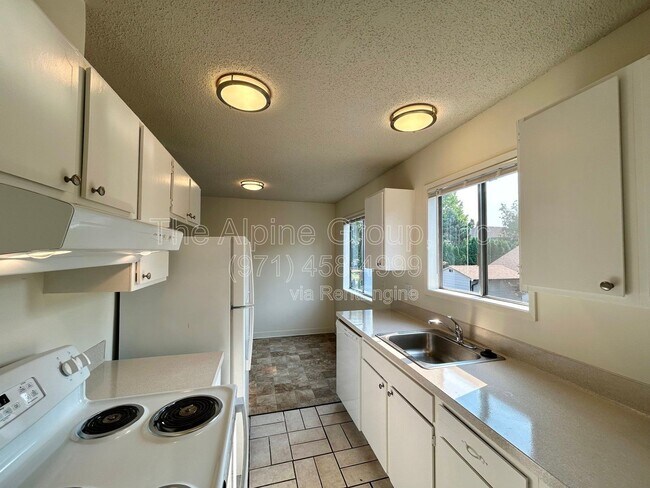 Photo - 6041 SW Valley Ave