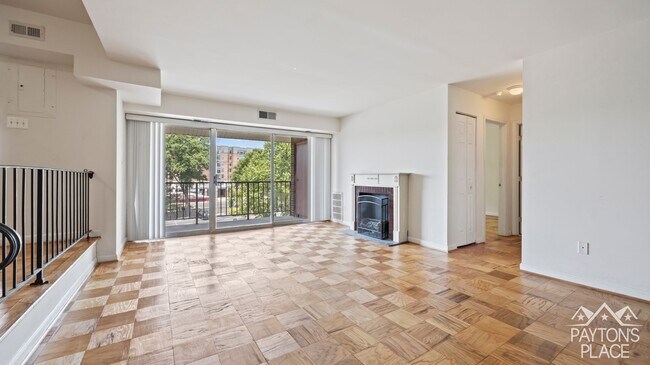 Photo - Spacious Condo minutes away from College Park campus