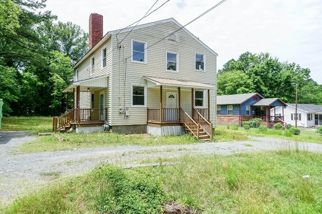 Building Photo - 303 22nd St Rental