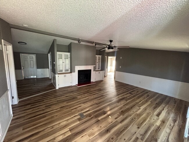 Photo - 421 Hannaway St