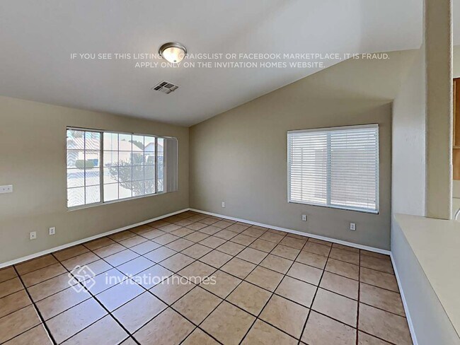 Photo - 965 W 15th Ave
