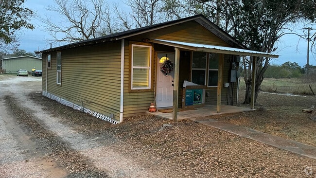 Building Photo - 1126 Seydler St Rental