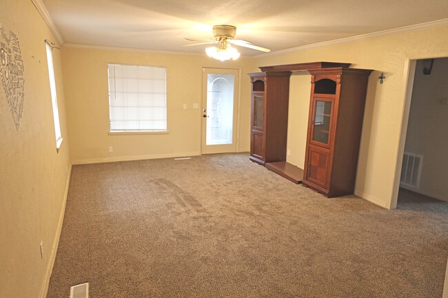 Photo - 718 E Madison Ave