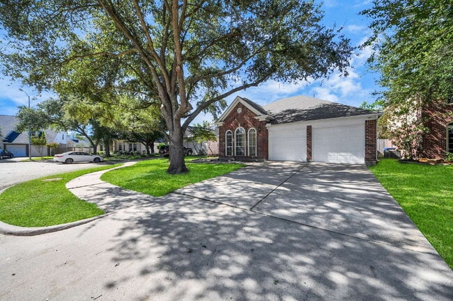 Photo - Charming One Story Home!