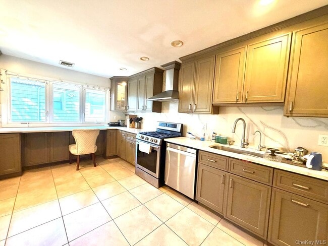 Photo - 906 Park Ct