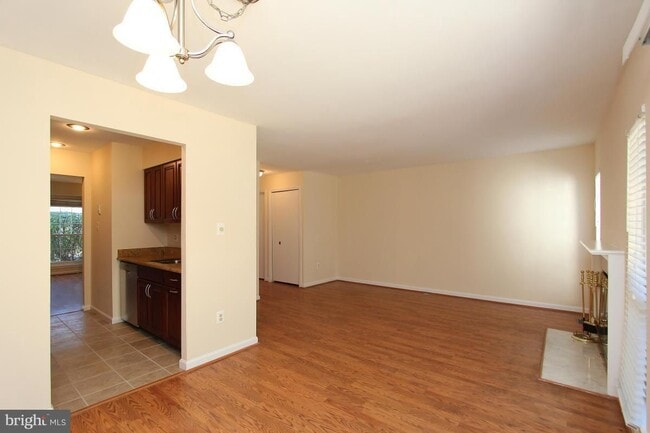 Photo - 1507 Ingram Terrace