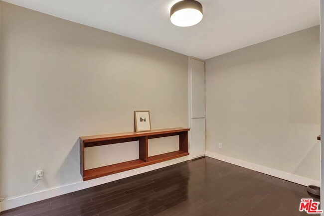 Photo - 1010 Palm Ave Unit 109