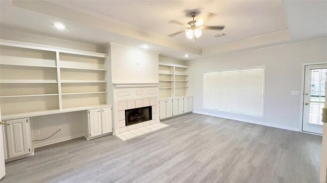 Photo - 7048 Chip Curve