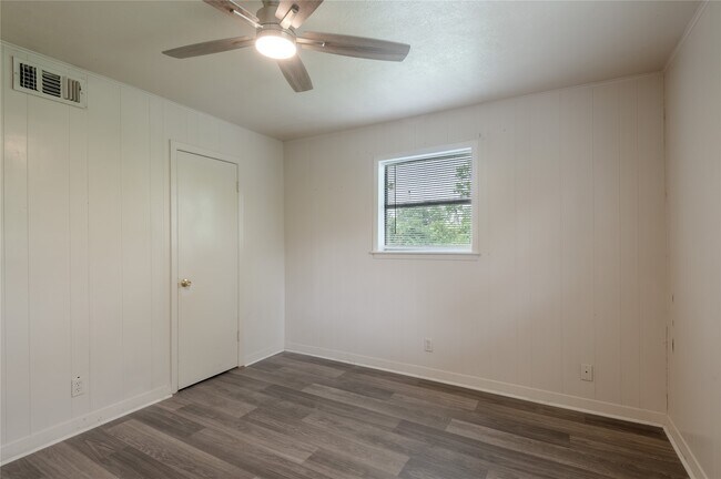 525 12th St Unit 8