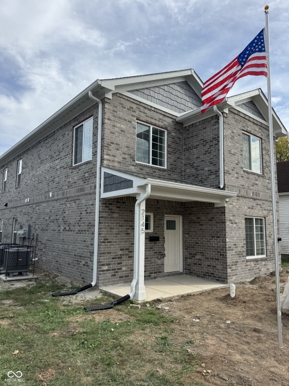 Building Photo - 2145 Columbia Ave