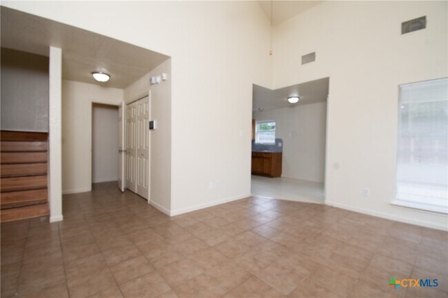 Photo - 405 Deloris Dr