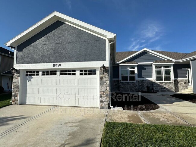 Photo - 16450 Blair St