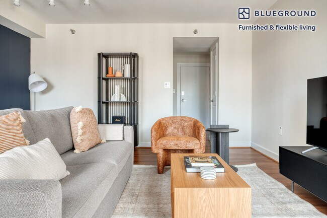 Photo - 4001 9th St N Unidad FL17-ID528