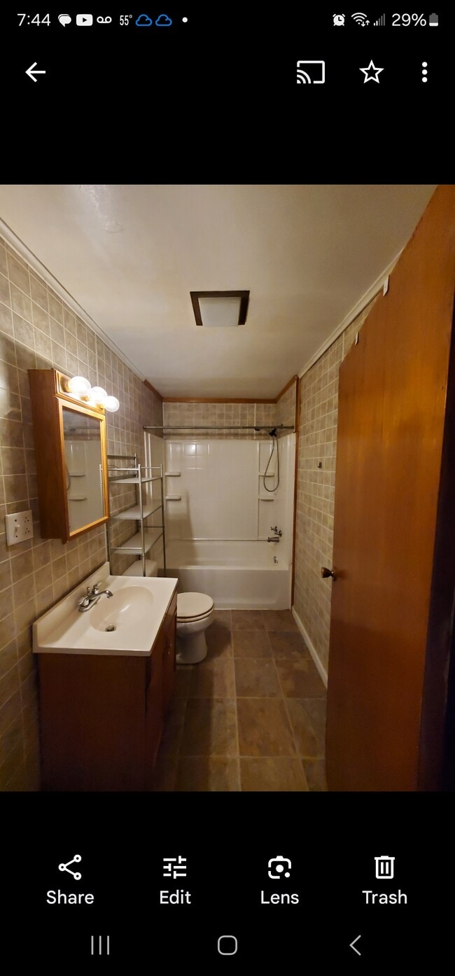 Photo - 300 Painter St Unidad 300 painter street everso