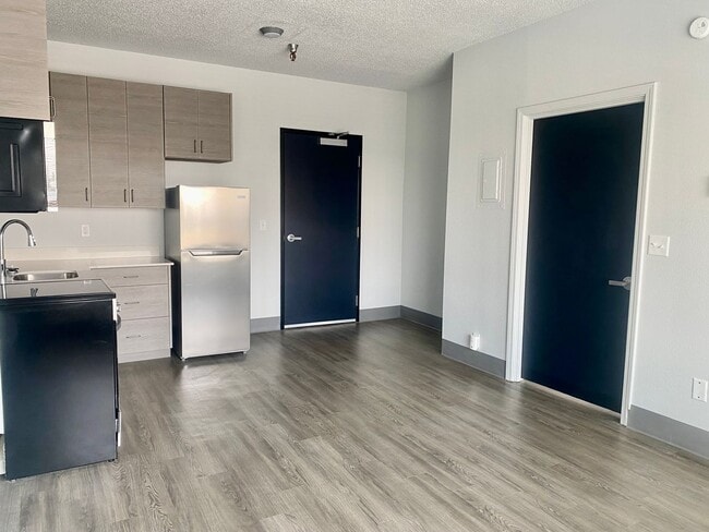 Photo - 1 Bed 1 Bath - This is a must see!