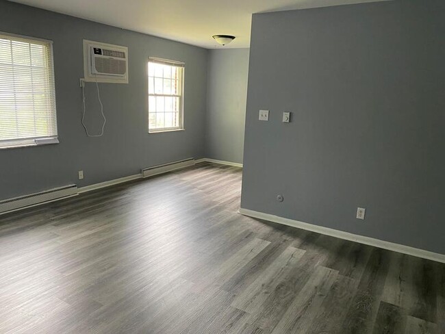 Building Photo - 2826 S Pennsylvania St Unit Apt C32