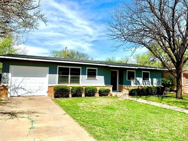 Photo - 3 bedroom 2 bath 1 car garage