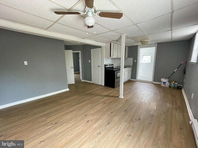 904-906 Main Ave