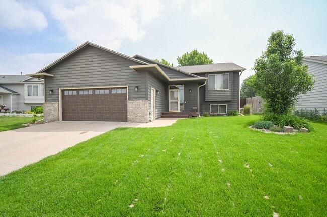 Photo - 5704 S San Diego Ave