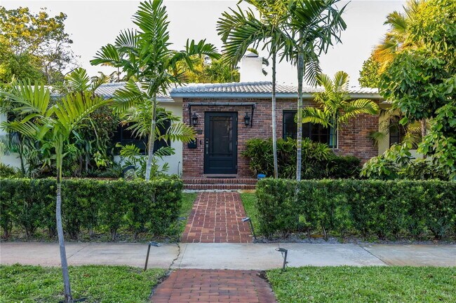 Photo - 351 NE 98th St