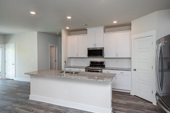Photo - Stunning 3BR/2.5BA Luxury Townhome with Loft & Garage in Greenville! $2,050/mo rent