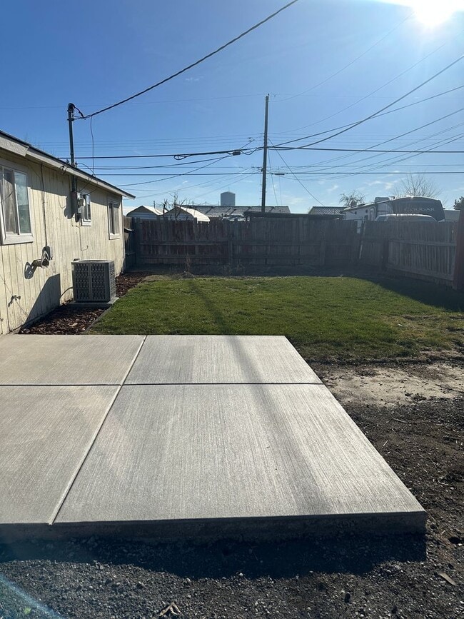 Photo - Fully Remodeled Home, Move In Ready! Pet considered with approved application.