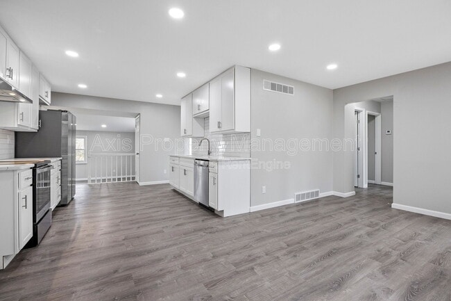 Photo - 537 Lynn Haven Ln