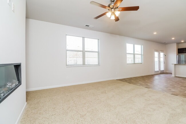 136 Hamilton Pointe Dr