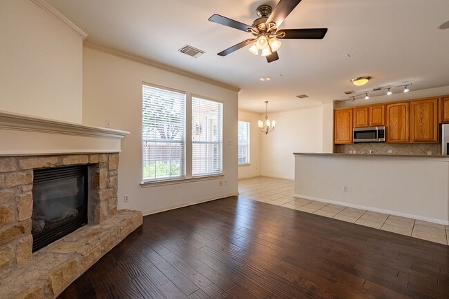 Photo - 1101 E Parmer Ln