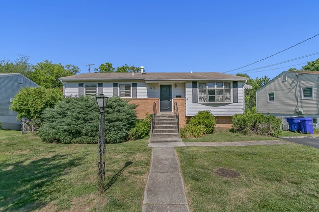 Building Photo - 8808 Patricia Ct