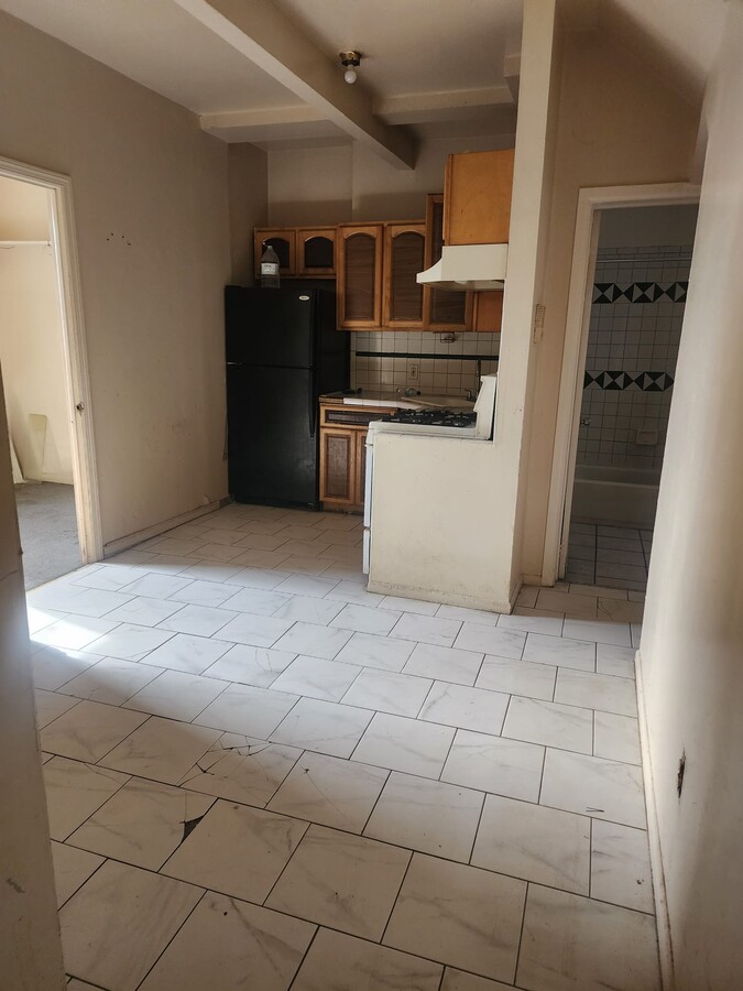 Photo - 149 W 5th St Unit 1st floor