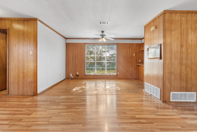 Photo - 519 Tolson Ave