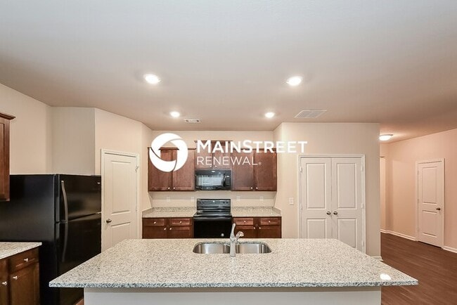 Photo - 3 Bedroom Pet-Friendly Home in Villa Rica, GA with Main Street Renewal