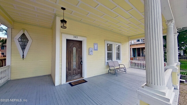 Photo - 343 7th St W