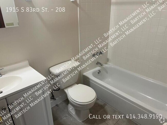 Building Photo - 1915 S 83rd St Unit 208 Rental
