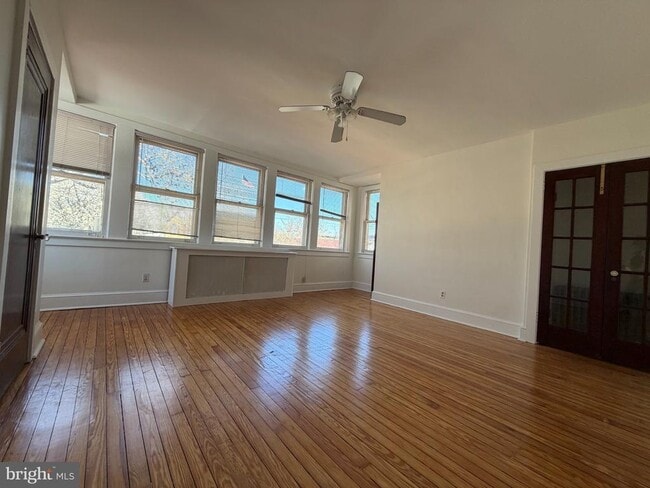 Photo - 522 Main St Unit B