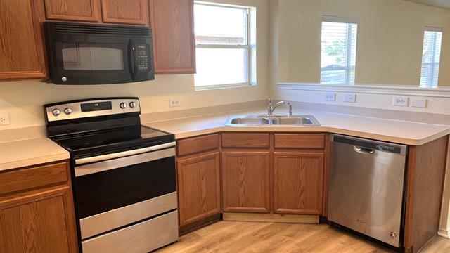 Photo - 8911 Valley River Dr