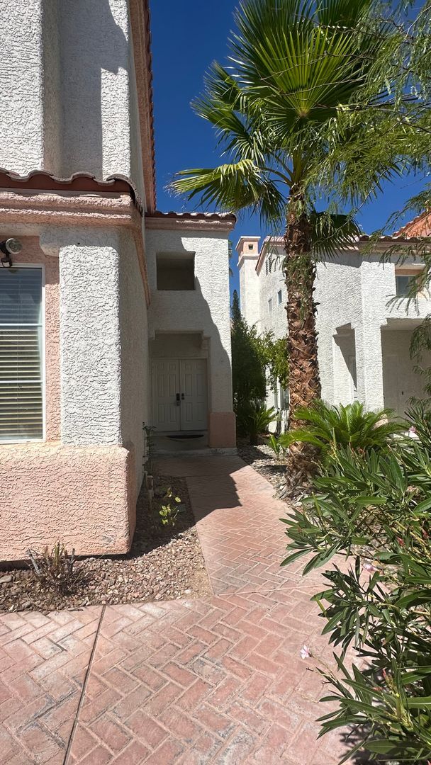 Photo - SUMMERLIN HOME WITH 5 BEDROOMS (INCLUDE SOME UTILITIES)