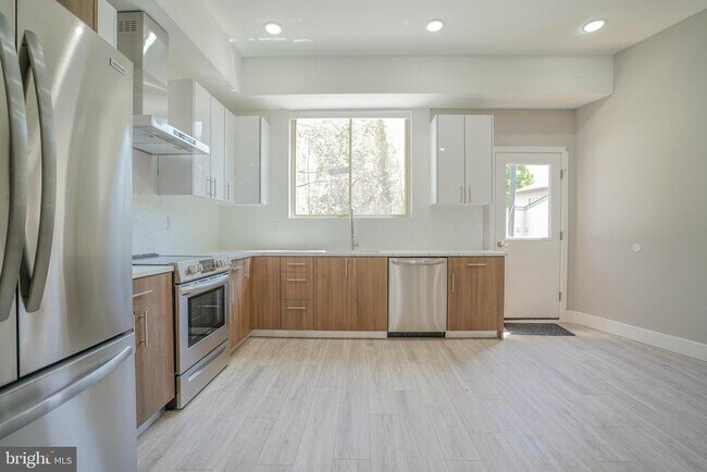 Photo - 1201 N Taylor St Unit 1