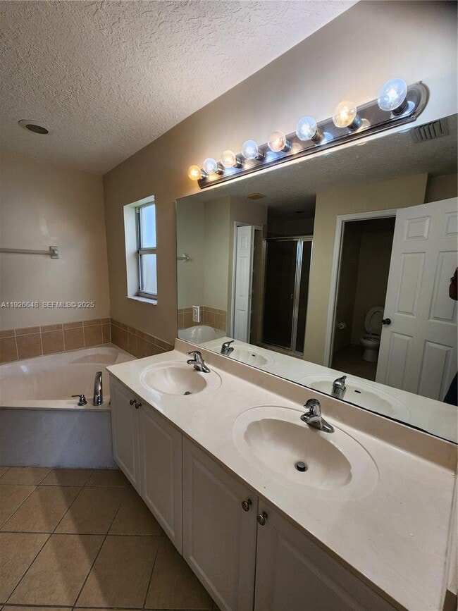 Photo - 1580 NE 35th Ave