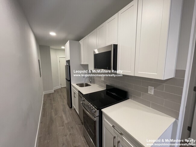 Building Photo - 42 Joy St Unit 6 Rental