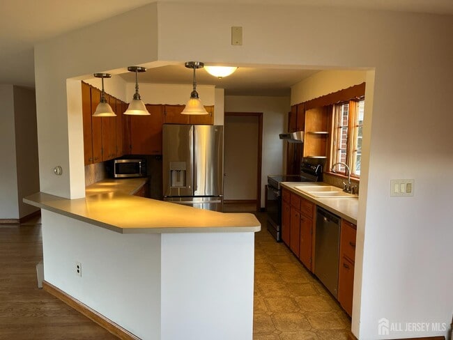 Photo - 123 McCutcheon Ave