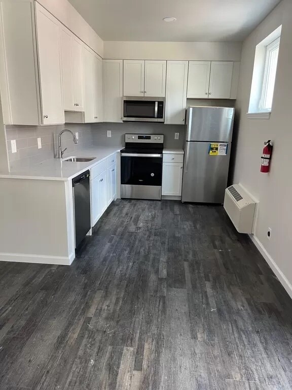 Photo - 122 E 55th St